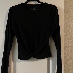 Black long sleeve crop